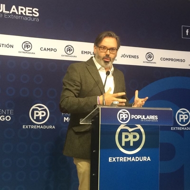El PP de Extremadura sitúa a Pedro Sánchez como 