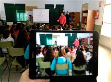 Un colegio de Guadalupe (Cáceres) presentará en Madrid un proyecto para reducir la brecha digital
