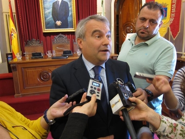 Fragoso sobre la oferta de la Junta sobre festivos: 