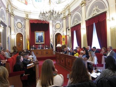 El pleno del Ayuntamiento de Badajoz aprueba el presupuesto para 2016 por valor de 108 millones de euros