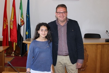 El Ayuntamiento de Mérida homenajea a la karateka Macarena Ramírez
