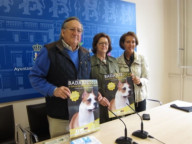 La XXXV Exposición Internacional Canina de Badajoz reúne a un millar de perros de 178 razas diferentes