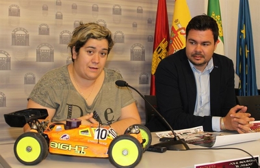 Alrededor de 40 pilotos participan este fin de semana en Mérida en el Campeonato Extremeño de Coches de Radiocontrol