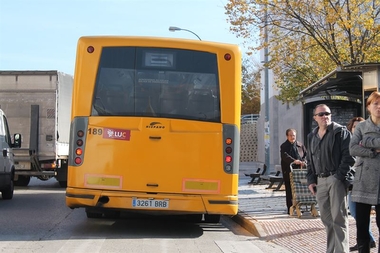 Bajan los usuarios de autobús urbano un 7,1 por ciento en marzo en Extremadura