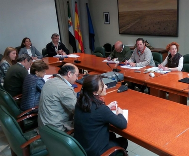 La Junta impulsará la diversificación de explotaciones de cereal y facilitará a los agricultores prestamos favorables