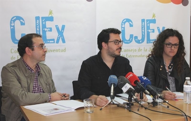 Uno de cada dos jóvenes extremeños sufre riesgo de pobreza y/o exclusión social