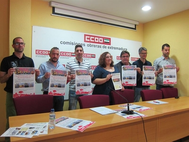 CCOO pedirá la Medalla de Extremadura para los bomberos del Plan Infoex en reconocimiento a su trabajo