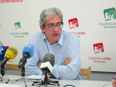 IU Extremadura no pone condiciones a la negociación con Podemos pero reconoce que aspira a poner a los números dos