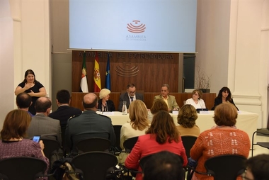 El vicepresidente de la Asamblea de Extremadura pide al Cermi que muestre a la ciudadanía el camino a seguir en igualdad