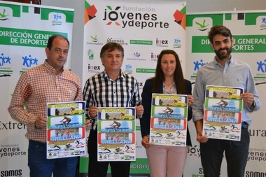 Unos 200 participantes disputarán este domingo el Campeonato de Extremadura de Triatlón Cross en el Pantano de Orellana