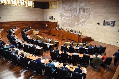 La Ley extremeña contra la exclusión social se tramitará por vía de urgencia y recibirá propuestas de la oposición