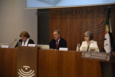 Unas jornadas de la Asociación Oncológica de Extremadura contribuirán a fomentar la detección precoz del cáncer