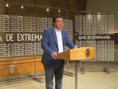Vara recuerda a Rajoy que los extremeños están ''hartos'' de ''falsas promesas'' de ''unos y otros'' con el AVE