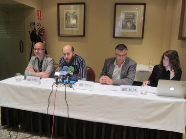 La Asociación Audiovisual de Extremadura señala que la deuda del canal público pone en 