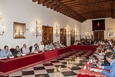 La Diputación de Cáceres y los bomberos del Sepei acuerdan incorporar a la nómina un complemento de peligrosidad