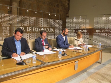 La Junta, diputaciones y la Fempex aúnan sus fuerzas para 