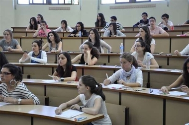 Casi 5.200 alumnos extremeños se examinarán de Selectividad a partir del martes