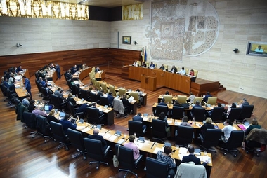La Asamblea de Extremadura condena los atentados de Estambul y muestra sus condolencias por las víctimas