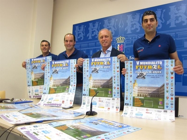 Un total de 180 equipos y unos 3.000 chavales disputarán el V Mundialito de fútbol base 'Ciudad de Badajoz'
