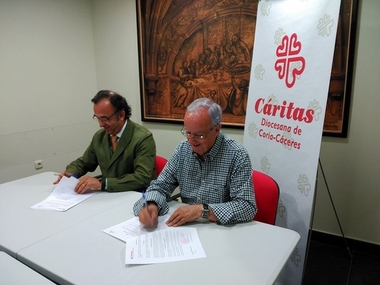 Empresas de trabajos forestales y Cáritas colaboran en la inserción laboral de personas en riesgo de exclusión