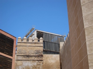 Las obras de demolición del 'Cubo' en Badajoz afrontan desde este martes el derribo de su estructura exterior
