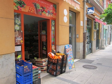 El empleo en el comercio minorista sube un 1,2 por ciento en mayo en Extremadura
