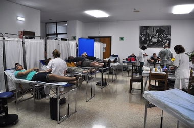 Una campaña de donación de sangre en Cáceres recibe una 