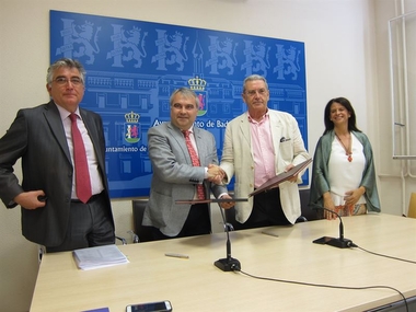 El Ayuntamiento de Badajoz y la Fundación Caja Badajoz renuevan su convenio anual de colaboración en materia cultural