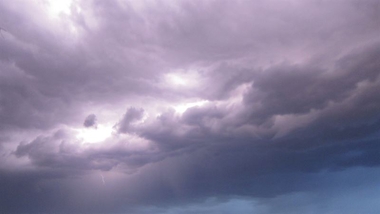 El 112 de Extremadura recibe la pasada noche de martes 559 llamadas por incidentes causados por las tormentas