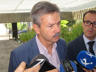 Navarro dice que ha recibido 