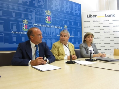 El Ayuntamiento de Badajoz y Liberbank invertirán 340.000 euros en el espacio deportivo del nuevo parque de San Roque