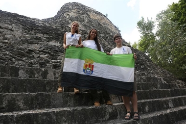 Tres estudiantes extremeños recorren la selva maya de Yucatán en la Ruta BBVA
