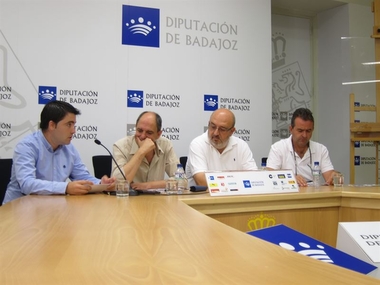 Casi medio centenar de equipos disputan este fin de semana en Alburquerque el Open de Balonmano Playa