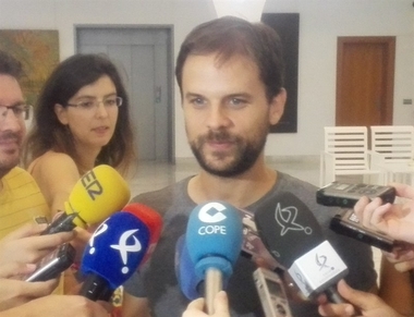 Podemos espera que Fernández Vara enumere en el debate 