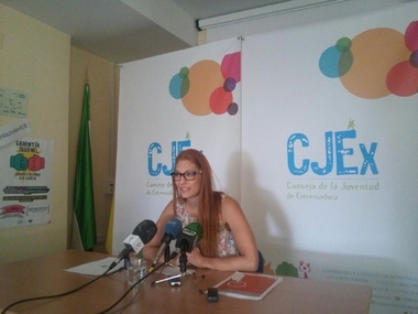 Extremadura perdió 3.900 jóvenes de entre 16 y 29 años en 2015 empujados por una tasa de desempleo del 42%