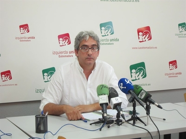 IU reprocha a Vara que defienda la abstención para 