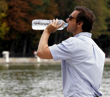 El 112 de Extremadura activa la alerta amarilla por calor desde este viernes y para los próximos cuatro días