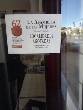 La asamblea de las mujeres agota las entradas para su representación en Medellín