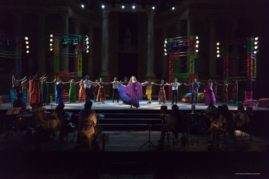 La Lisístrata flamenca de Estrella Morente llena el Teatro Romano en su estreno en el Festival de Mérida
