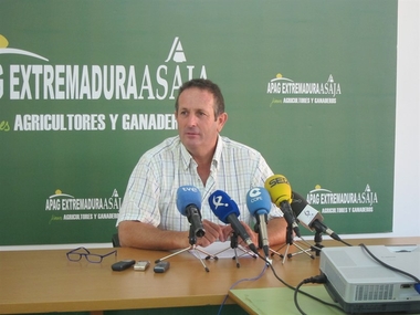 APAG Extremadura Asaja critica que la Junta haga 'poco o nada' para permitir la quema de rastrojos en cultivos de cereal
