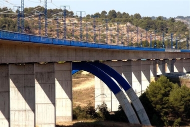 La licitación de obras del AVE se desploma un 76% en la primera mitad del año en España