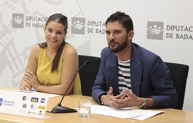 La Diputación de Badajoz y la Federación Extremeña de Folklore colaborarán en la promoción y difusión de esta tradición