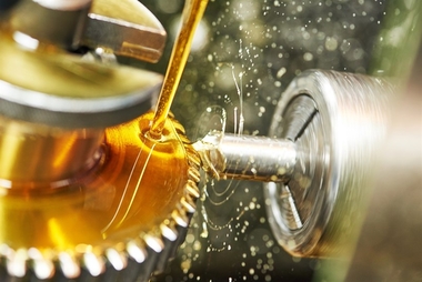 La entidad SIGAUS recupera 2.606 toneladas de aceites industriales usados en 2015 en Extremadura