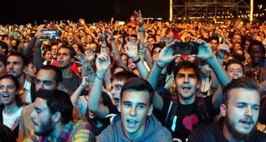 'Menores a los Conciertos' pide que los jóvenes extremeños puedan acceder a las salas de conciertos