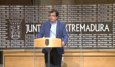 Vara cree que en la campaña contra el fuego este verano en Extremadura se ha trabajado 'mucho' y 'bien'