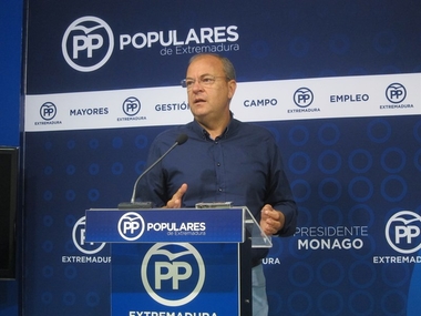 Monago asegura que el cierre del presupuesto extremeño lo propuso la Junta y 'no' fue exigencia del Estado