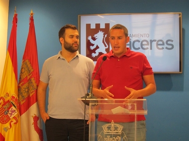 El PSOE de Cáceres aclara que no fue a la inauguración del párking porque 