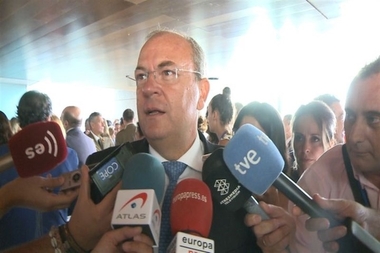 Monago cree que Soria ha actuado 