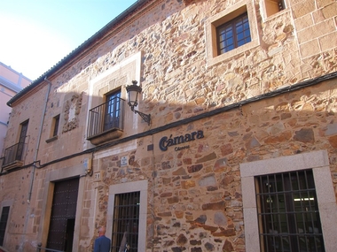 La Cámara de Comercio de Cáceres ofrece programas de grados y másteres oficiales para favorecer el empleo en la región