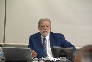 Ibarra dice que él ni siquiera tenía el teléfono de Felipe González pero no se quejaba porque 